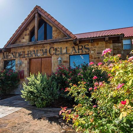 Pecan Cabin Fredericksburg Dış mekan fotoğraf