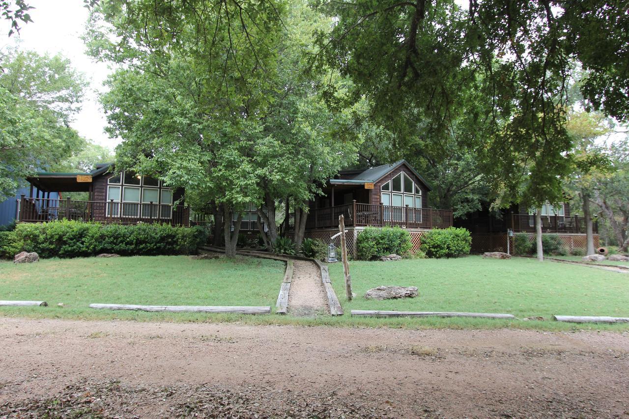 Pecan Cabin Fredericksburg Dış mekan fotoğraf