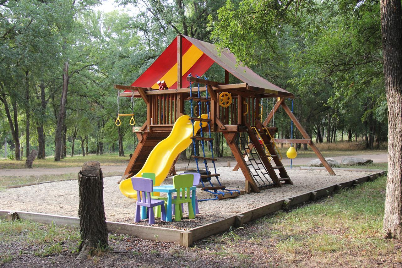 Pecan Cabin Fredericksburg Dış mekan fotoğraf